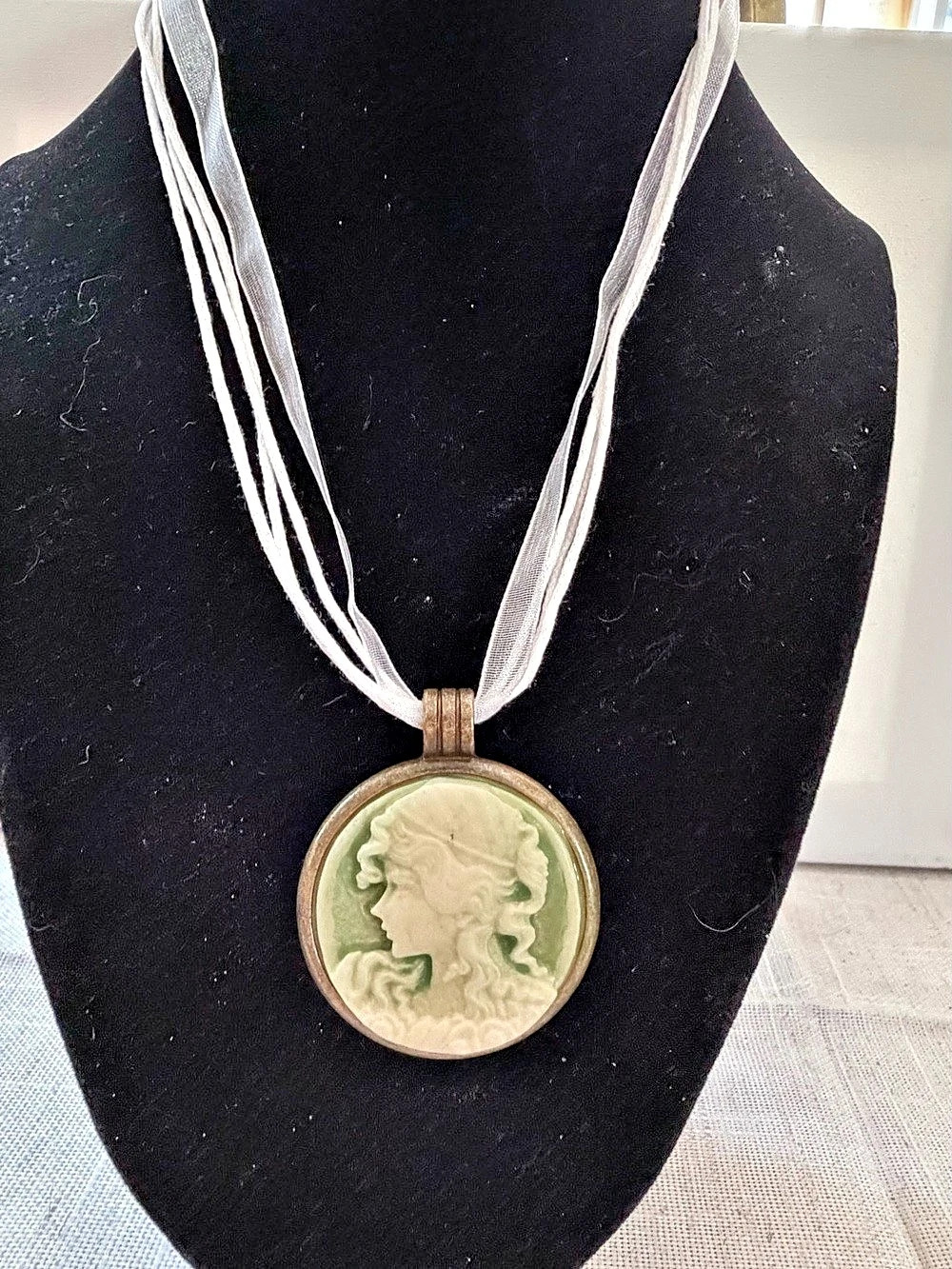 Green & White Cameo Pendant Necklace